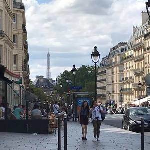 Meet your Posher, Helane